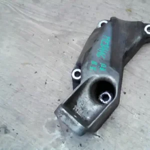 Vásárlói kedvenc AUDI A4 94-98 Motortartó bak 1.6 benzin bontott alkatrész