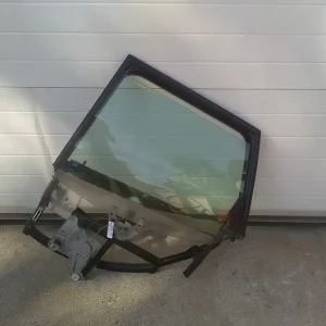 Árcsökkenés AUDI A4 98-01 Bal hátsó ablakemelő szerkezet mechanikus combi üveggel bontott alkatrész