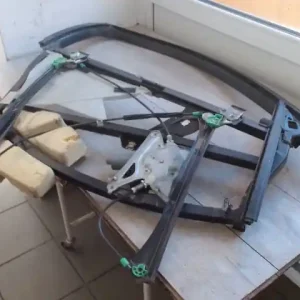 Olcsó AUDI A4 98-01 Jobb első ablakemelő szerkezet elektromos kombi bontott alkatrész