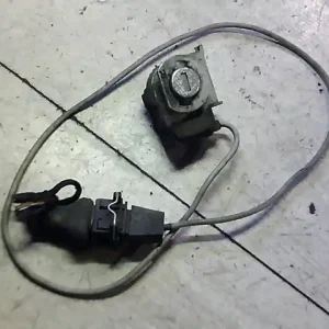 Alacsony ár AUDI A4 98-01 Jobb első ajtó dugózár bontott alkatrész