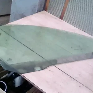 Kedvezményes ár AUDI A4 98-01 Jobb első ajtóüveg kombi bontott alkatrész