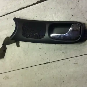 Legkelendőbb AUDI A4 98-01 Jobb első belső kilincs bontott alkatrész