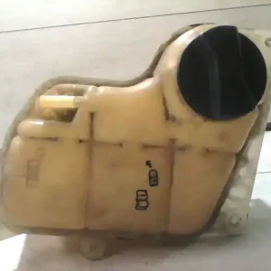 Legnépszerűbb AUDI A4 98-01 Kiegyenlitő tartály bontott alkatrész