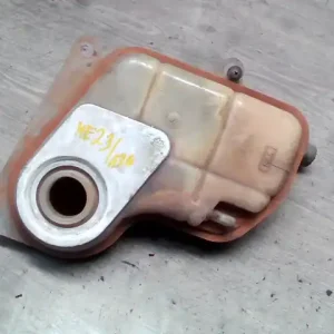 Népszerű AUDI A4 98-01 Kiegyenlítő tartály bontott alkatrész