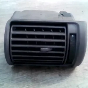 Végkiárusítás AUDI A4 98-01 Szellőző bal 4 ajtósbontott alkatrész