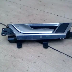 Árengedmény AUDI A6 2004.05 - 2008.09 Bal hátsó belső kilincs 4 ajtós bontott alkatrész