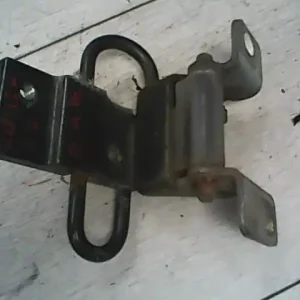 Olcsóbb AUDI A6 94-97 Bal hátsó alsó ajtózsanér bontott alkatrész