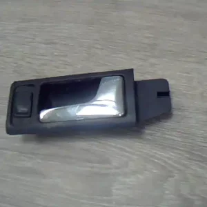 Ne maradj le AUDI A6 94-97 Jobb első belső kilincs bontott alkatrész