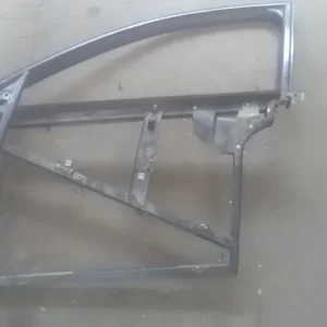 Kedvezményes ár AUDI A6 97-04 Bal első ajtókeret 4 ajtós bontott alkatrész