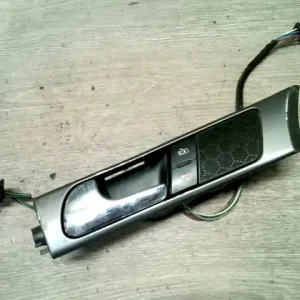 Olcsóbb AUDI A6 97-04 Bal első belső kilincs bontott alkatrész