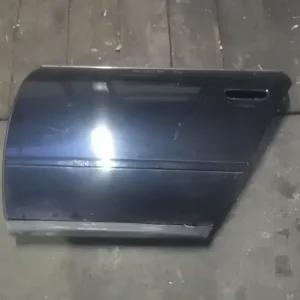 Vedd meg online AUDI A6 97-04 Bal hátsó ajtó. kombi bontott alkatrész