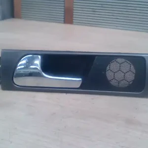 Akciós ár AUDI A6 97-04 Bal hátsó belső kilincs 4 ajtós bontott alkatrész