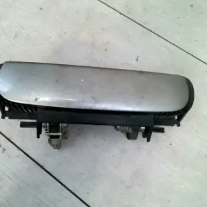 Vedd meg online AUDI A6 97-04 Bal hátsó külső kilincs kombi bontott alkatrész