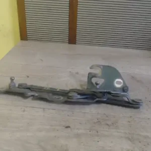 Ne maradj le AUDI A6 97-04 Csomagtérajtó bal ajtózsanér 4 ajtós bontott alkatrész