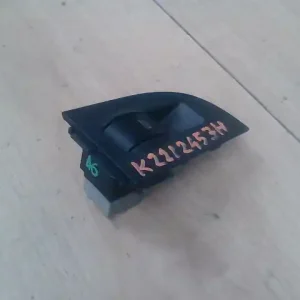 Alacsony ár AUDI A6 97-04 Jobb hátsó ablakemelő kapcsoló bontott alkatrész