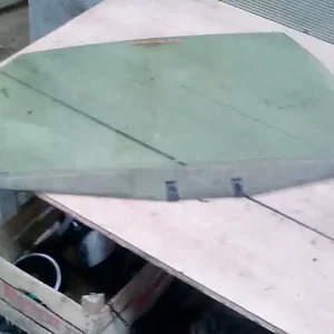 Olcsó AUDI A6 97-04 Jobb hátsó ajtóüveg 4 ajtós bontott alkatrész