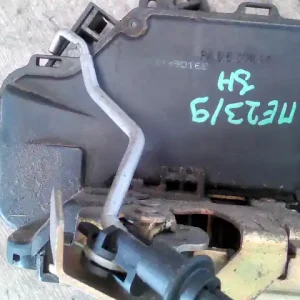 Újdonság AUDI A6 97-04 Jobb hátsó ajtó zárszerkezet központi záras bontott alkatrész