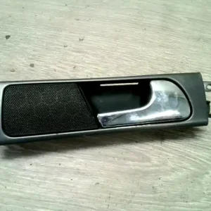 Szezonális akció AUDI A6 97-04 Jobb hátsó belső kilincs hangszóróval bontott alkatrész