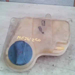 Korlátozott ajánlat AUDI A6 97-04 Kiegyenlítő tartály bontott alkatrész