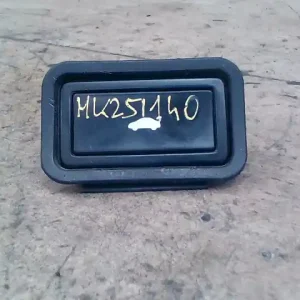 Végkiárusítás AUDI A8 2003.01.01-2010.02.28 Csomagtér ajtókapcsoló4 ajtós bontott alkatrész