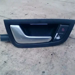 Utolsó esély AUDI A8 2003.01.01-2010.02.28 Bal első belső kilincs 4 ajtós bontott alkatrész