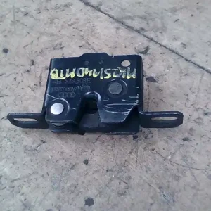 Különleges ajánlat AUDI A8 2003.01.01-2010.02.28 Bal motorháztető zár 4 ajtós bontott alkatrész