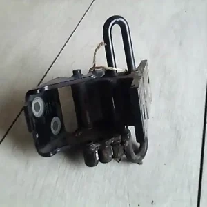 Újdonság AUDI A8 94.06-02.12 Bal első alsó ajtózsanér bontott alkatrész