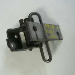 Kihagyhatatlan ajánlat AUDI A8 94.06-02.12 Jobb első alsó ajtózsanér bontott alkatrész