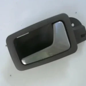 Vásárlói kedvenc AUDI A8 94.06-02.12 Jobb első belső kilincs bontott alkatrész