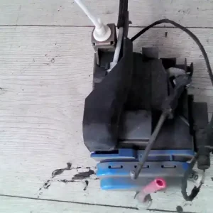 Árcsökkenés AUDI A8 94.06-02.12 Jobb hátsó ajtó zárszerkezet központi záras lépcsőshátú kivitel bontott alkatrész