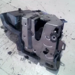 Biztonságos fizetés BMW 520 Bal első ajtó zárszerkezet központi záras bontott alkatrész