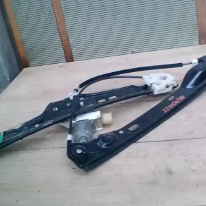 Ne maradj le BMW 3 (E90, E91) 2005.03.01-2008.08.31 Jobb első ablakemelő szerkezet elektromos bontott alkatrész