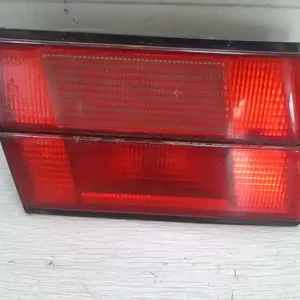 Ingyenes szállítás BMW E34 87-96 Bal belső hátsó lámpa bontott alkatrész