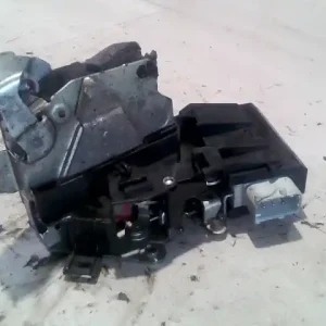 BMW 520 Jobb hátsó ajtó zárszerkezet központi záras bontott alkatrész Biztonságos fizetés