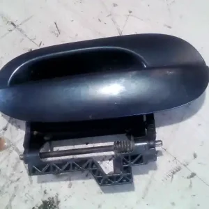 Ingyenes szállítás BMW 520 Jobb hátsó külső kilincs bontott alkatrész