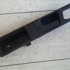 Utolsó esély BMW E34 87-96 Bal hátsó belső kilincs bontott alkatrész