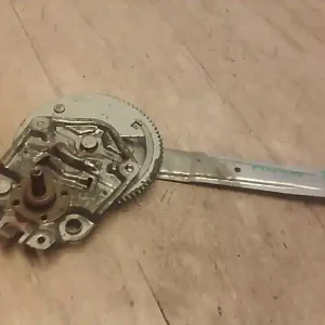 Kiárusítás BMW E36 89-00 Bal hátsó ablakemelő szerkezet mechanikus bontott alkatrész