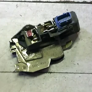 Különleges ajánlat BMW E36 89-00 Bal hátsó ajtó zárszerkezet központi záras bontott alkatrész