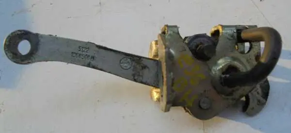 Árcsökkenés BMW E36 89-00 Bal hátsó ajtóhatároló bontott alkatrész