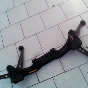 Akció BMW E36 89-00 Első bölcső futóműtartó segédkeret bontott alkatrész