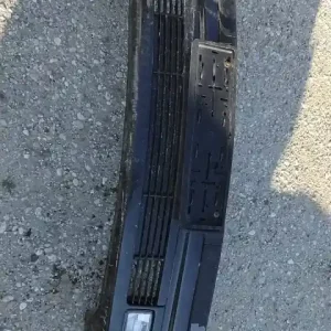 Olcsóbb BMW E36 89-00 Első lökhárító lépcsőshátú kivitel bontott alkatrész