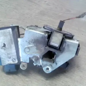 Azonnal elérhető BMW E36 89-00 Jobb első ajtó zárszerkezet központizáras 3 ajtós bontott alkatrész