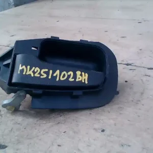 BMW E36 89-00 Bal hátsó belső kilincs 4 ajtós bontott alkatrész Alacsony ár