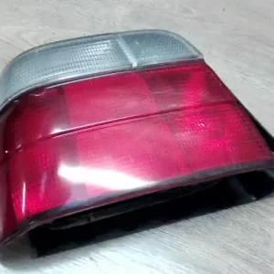 Ingyenes szállítás BMW E36 89-00 Bal hátsó lámpa 5 ajtós bontott alkatrész