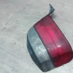 BMW E36 89-00 Bal hátsó lámpa kombi bontott alkatrész Utolsó esély