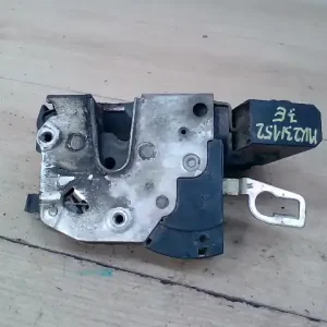 Akció BMW E36 89-00 Jobb első ajtó zárszerkezet központizáras 4 ajtós bontott alkatrész