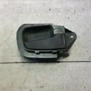 Népszerű BMW E36 89-00 Jobb hátsó belső kilincs bontott alkatrész