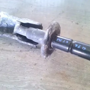 BMW E36 89-00 Lökhárító tartó nyúlványvég bal bontott alkatrész Utolsó esély