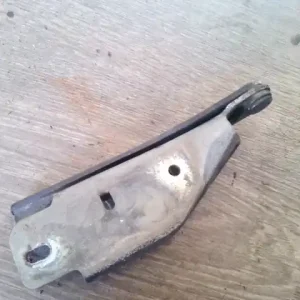 Biztonságos fizetés BMW E36 89-00 Motorháztető jobb zsanér bontott alkatrész