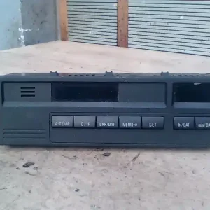 BMW E36 89-00 Multifunkciós központi kijelző bontott alkatrész Korlátozott ajánlat